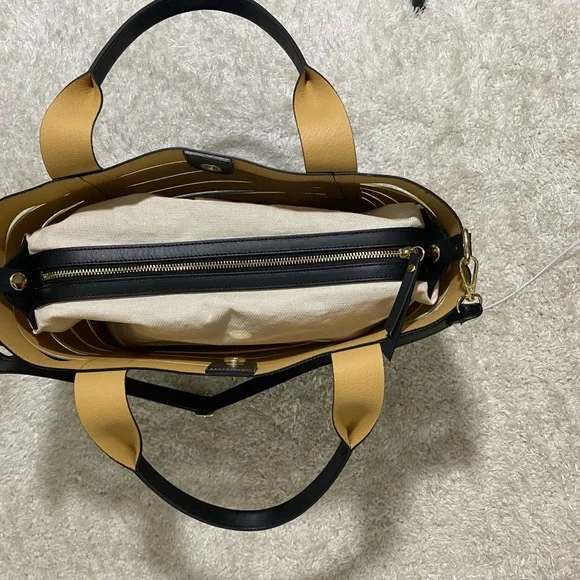 A. Bellucci handbag - Picture 3 of 4